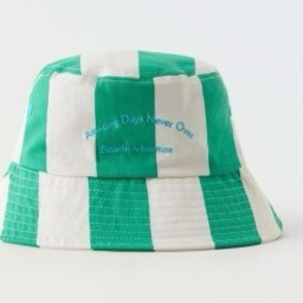 Zara NWT Embroidered Slogan "Amazing Days Never Over Beach Adventure" bucket hat